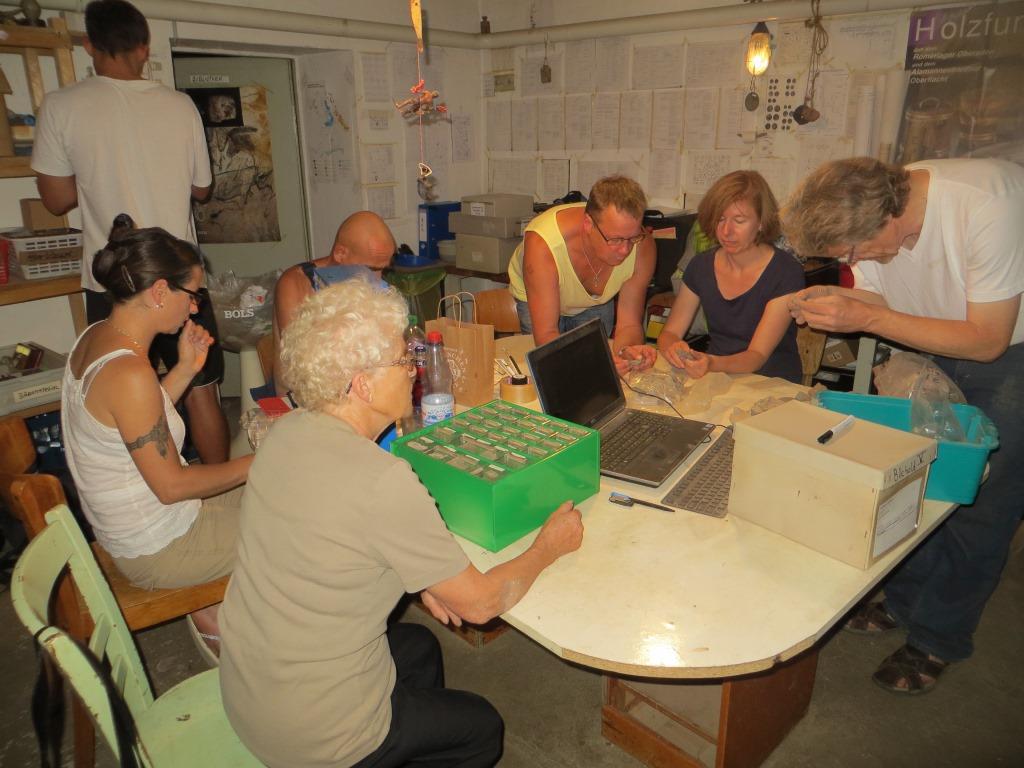 Dr. Christoph. Strien bei der Fundaufnahme für sein DFG-Forschungsprojekt 2014